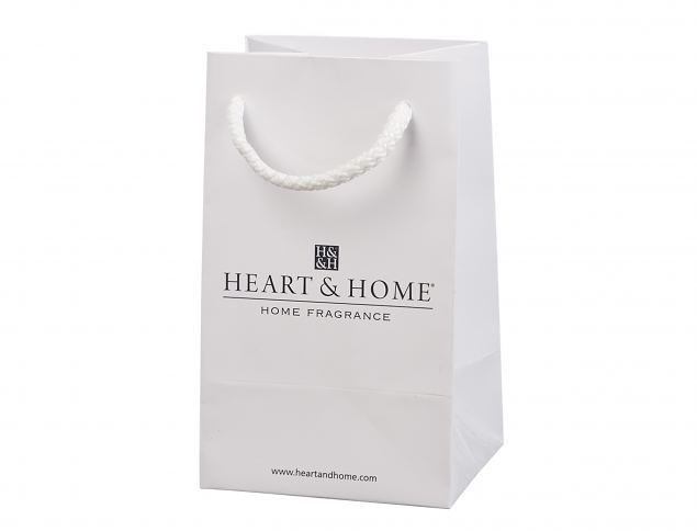 Tyylik�s luksuskassi kest�v�ll� laadulla. Valitse eri ko'oista. 