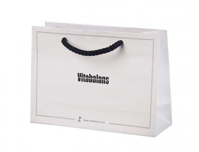 Vahva, korkealaatuinen luksuskassi. Valittavana useita eri kokoja. Minimitilausm��r� omalla paina