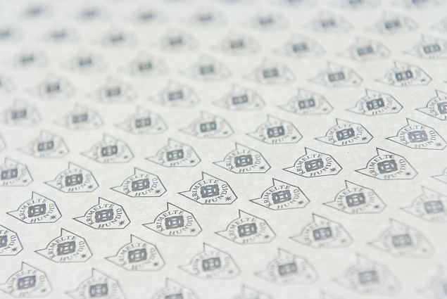 silkkipaperit omalla logolla.Minimitilausm��r� omalla painatuksella on 500 kappaletta. Toimitus Su