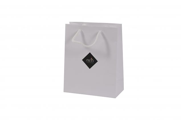 Valget v�rvi sangadega paberkott sobib h�sti �rkingituste pakkimiseks. 