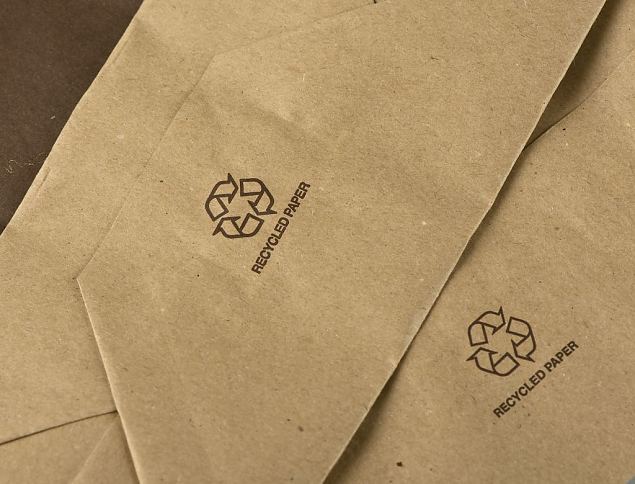 Presentkassar av �tervunnet papper